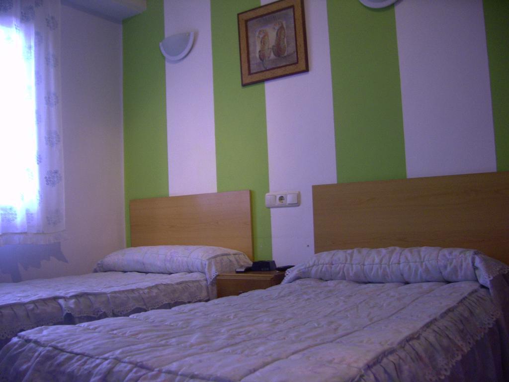 Pension Gema Irun Buitenkant foto