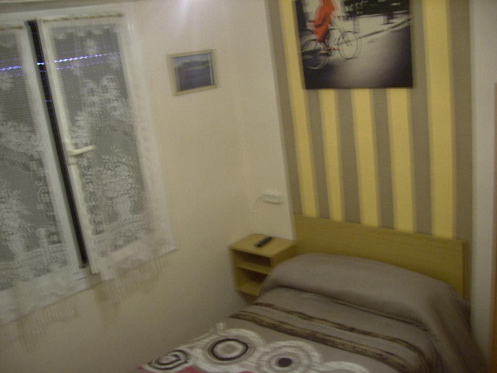 Pension Gema Irun Buitenkant foto